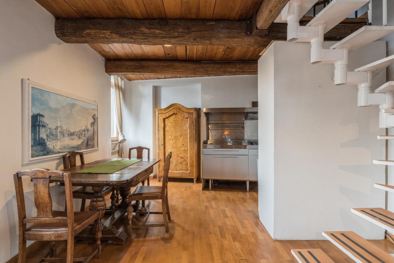 Cozy Wooden Apt In Piazza Navona Apartment Рим Екстериор снимка