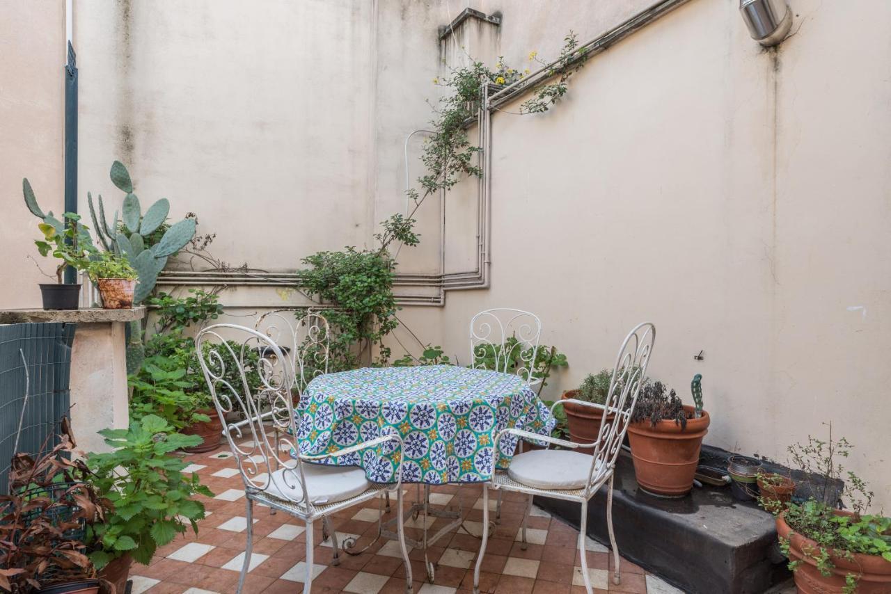 Cozy Wooden Apt In Piazza Navona Apartment Рим Екстериор снимка